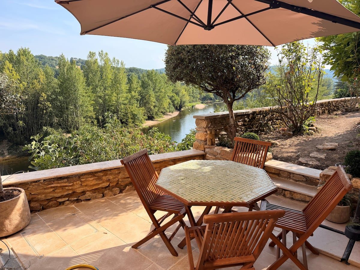 Le Martin-Pêcheur — Exceptional views of La Roque-Gageac and the Dordogne below
