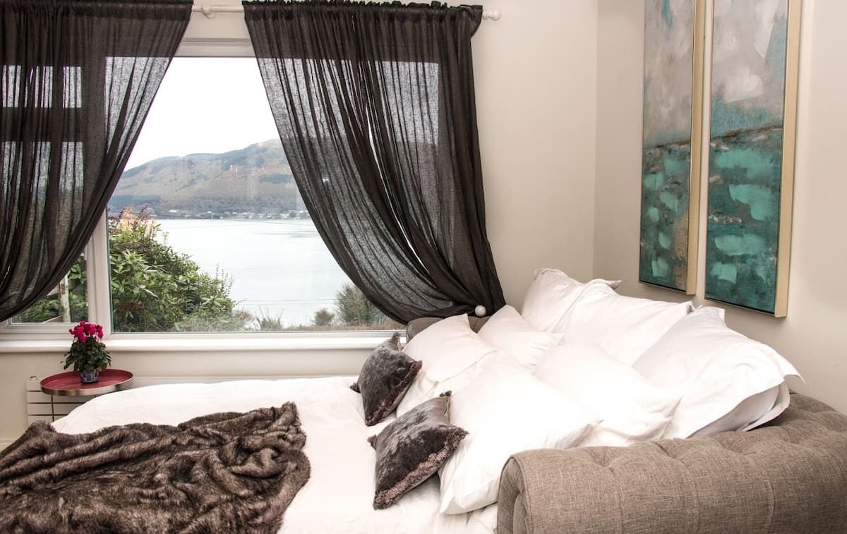 Carlingford Sea Cottage — Carlingford Lough, close up, from almost every window (5 of 12)
